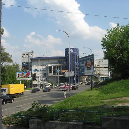 Apartment Near The Central Railway Station Київ Екстер'єр фото