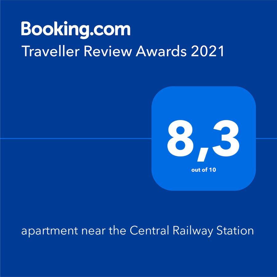 Apartment Near The Central Railway Station Київ Екстер'єр фото