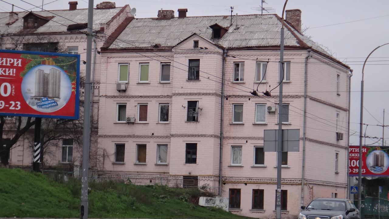 Apartment Near The Central Railway Station Київ Екстер'єр фото
